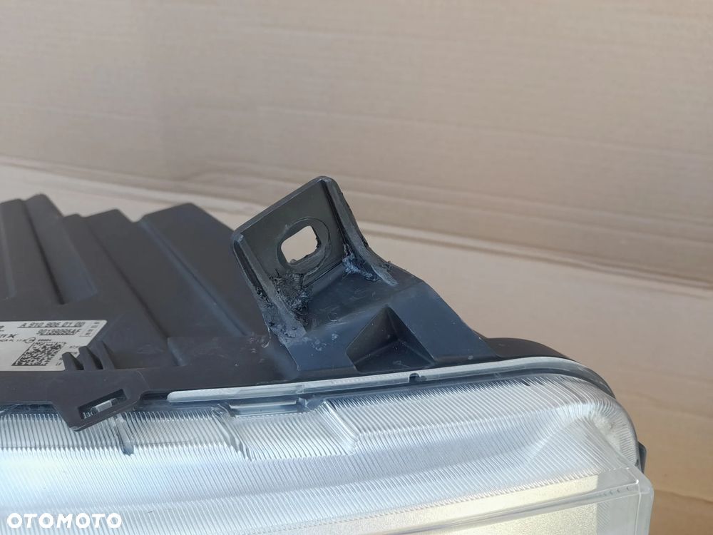MERCEDES SPRINTER W910 LAMPA PRZEDNIA PRAWA-LEWA KOMPLET VALEO - 4