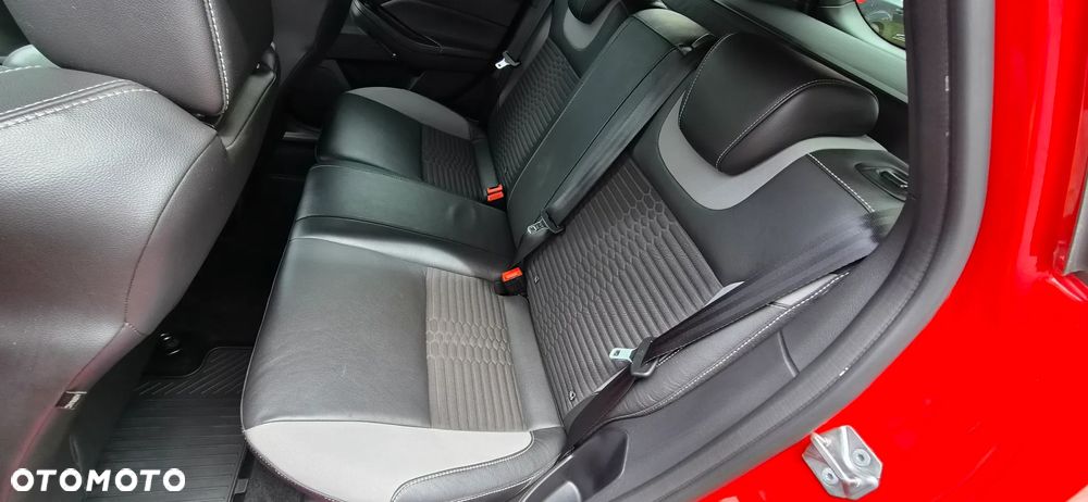 Ford Focus 2.0 EcoBoost ST mit Leder-Exclusiv-Paket - 23