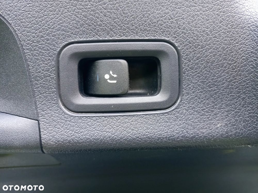 Mercedes-Benz CLA - 19