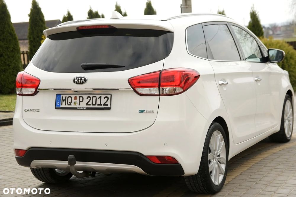 Kia Carens - 7