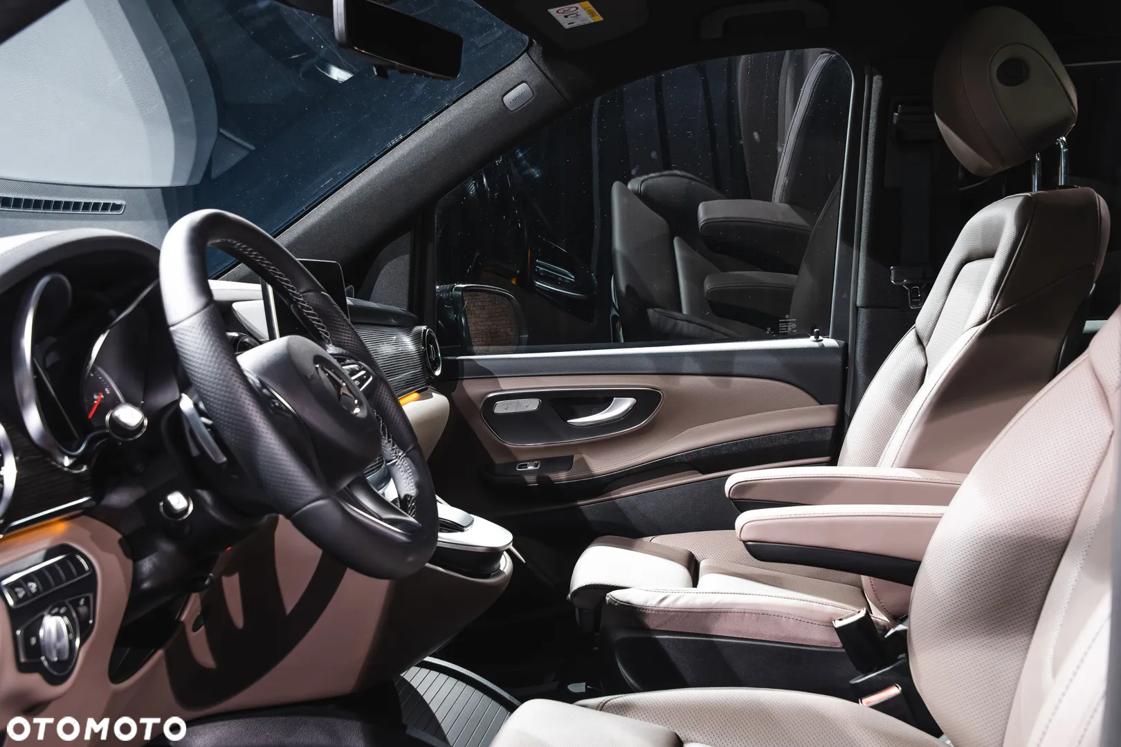 Mercedes-Benz Klasa V 300 d 4-Matic Avantgarde 9G-Tronic (d³ugi) - 20