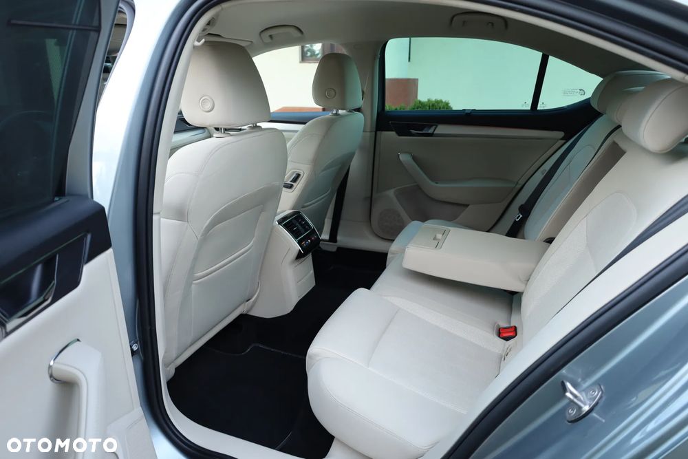 Skoda Superb 2.0 TSI Style DSG - 22