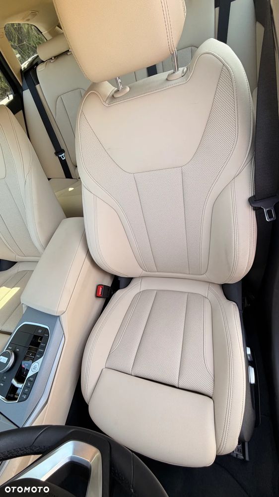 BMW Seria 3 330i xDrive - 17
