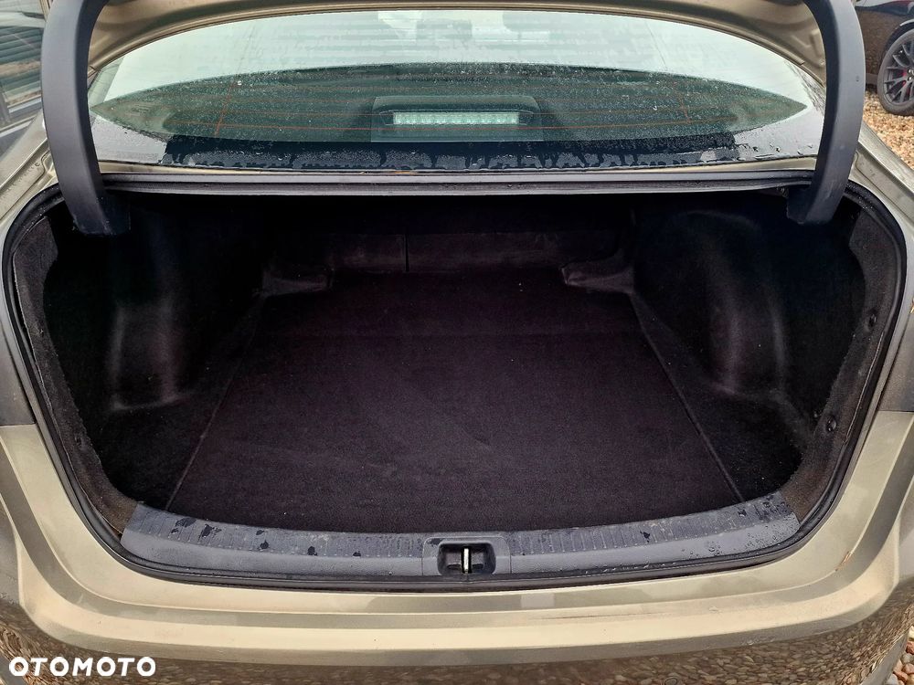 Toyota Corolla 1.6 Executive - 9