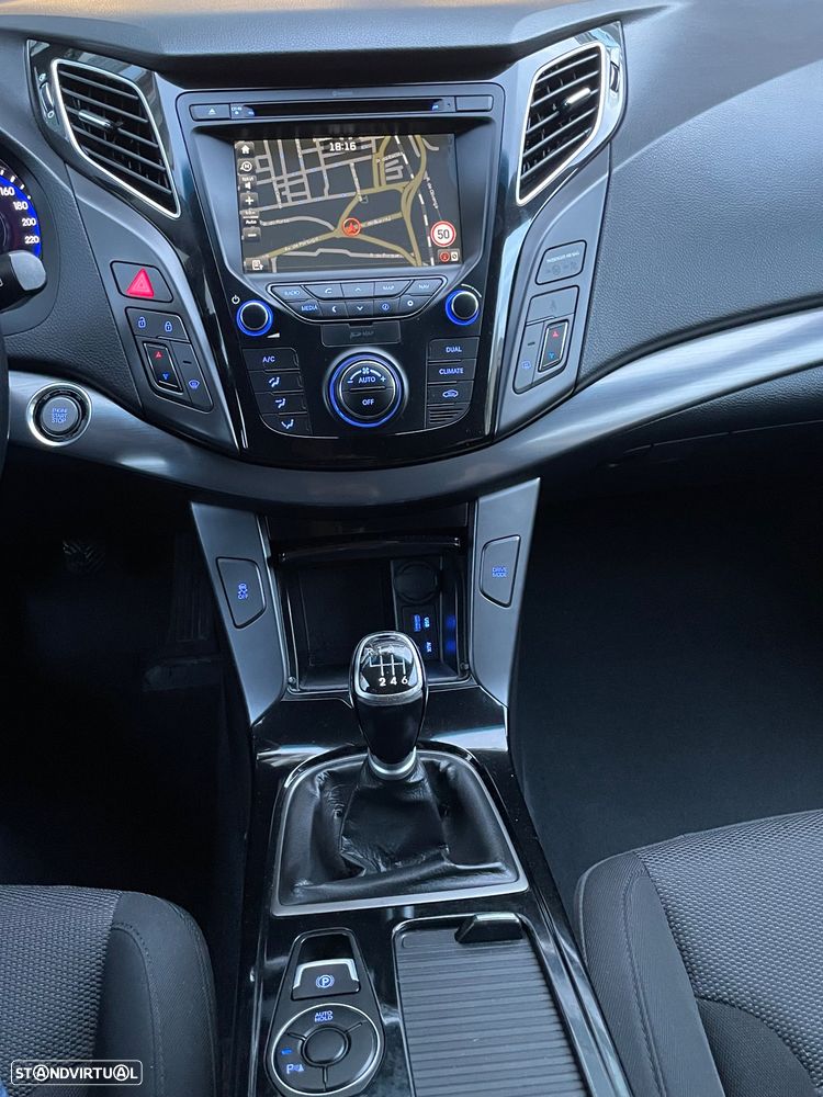 Hyundai i40 SW 1.7 CRDi Blue Comfort - 10