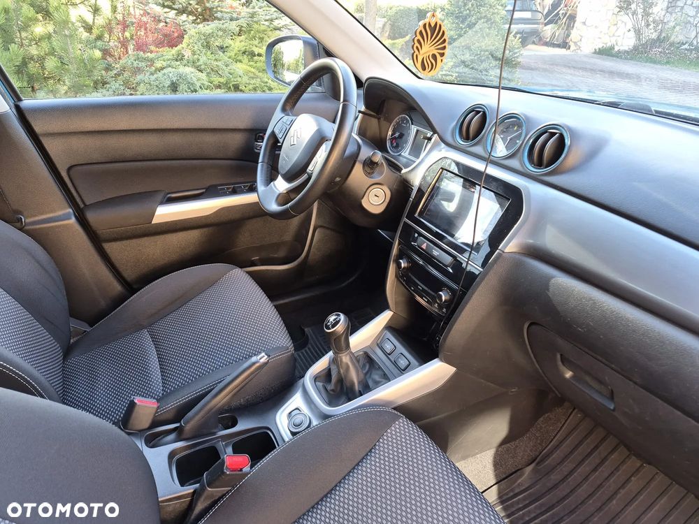 Suzuki Vitara 1.6 Premium 4WD - 10