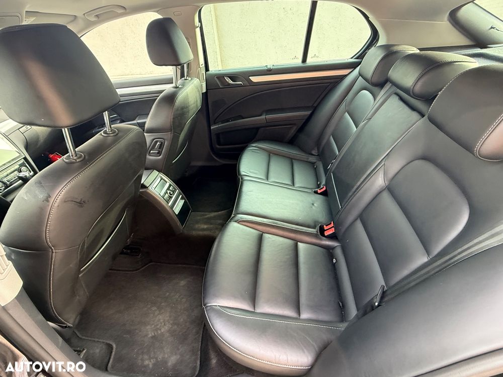 Skoda Superb 2.0 TDI Green tec DSG Elegance - 14