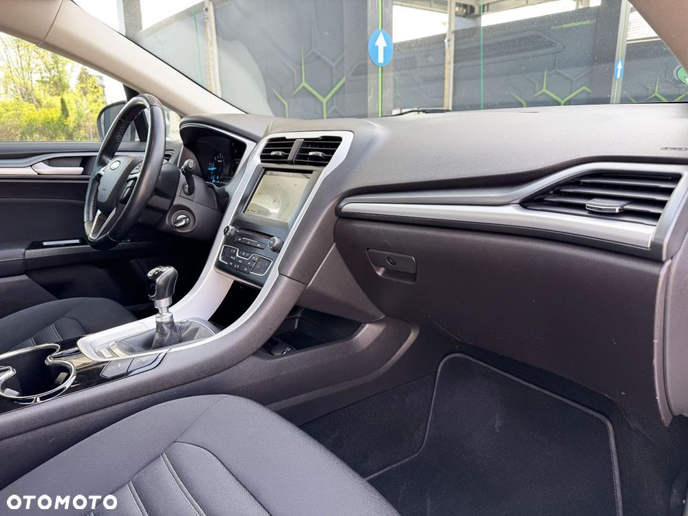 Ford Mondeo 2.0 TDCi STart-Stopp Trend - 37