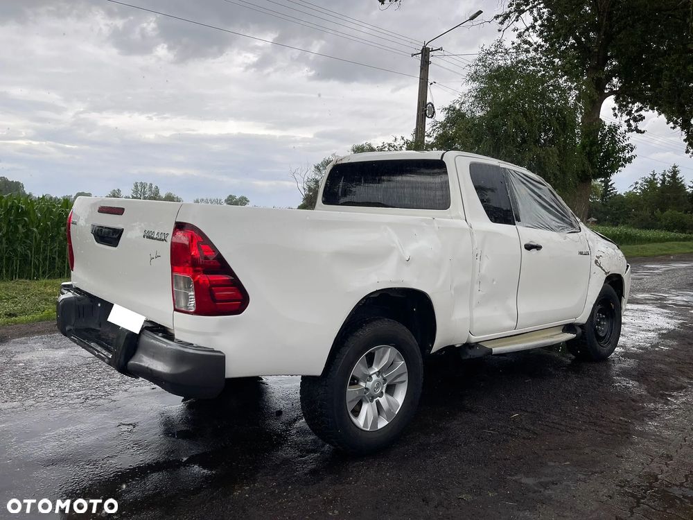 Toyota Hilux 4x4 Extra Cab Comfort - 27