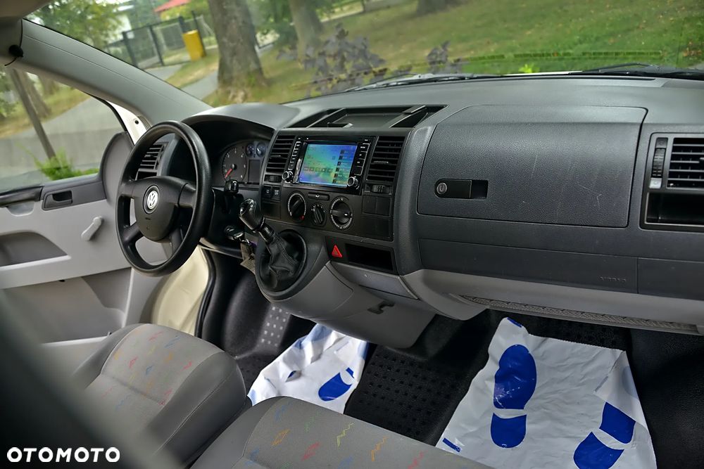 Volkswagen Transporter T5 TDI L2H1 - 23