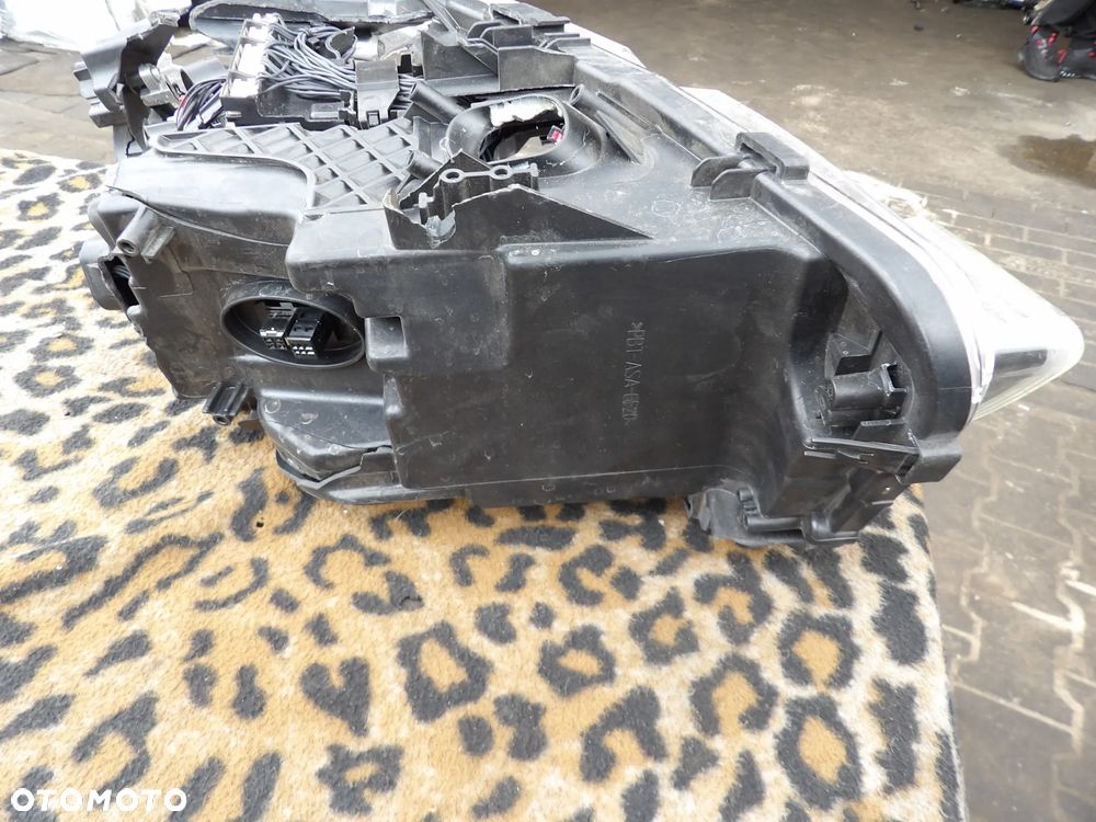 BMW - F10 - XENON - LIFT - SKRĘTNA - PRAWA LAMPA PRZEDNIA - ROZBITE SZKŁO - EUROPA - 7378518 - 8