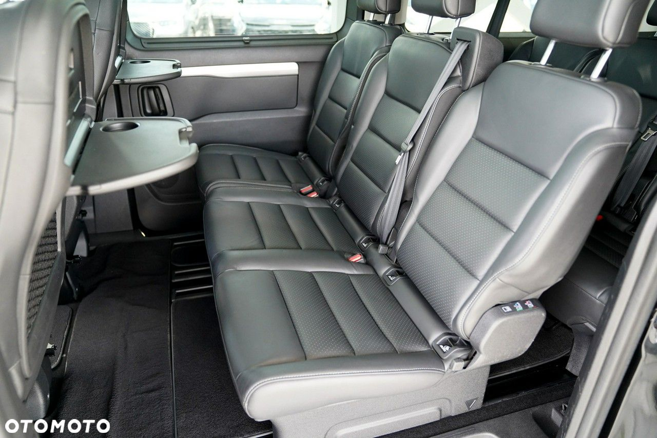 Peugeot Traveller - 22