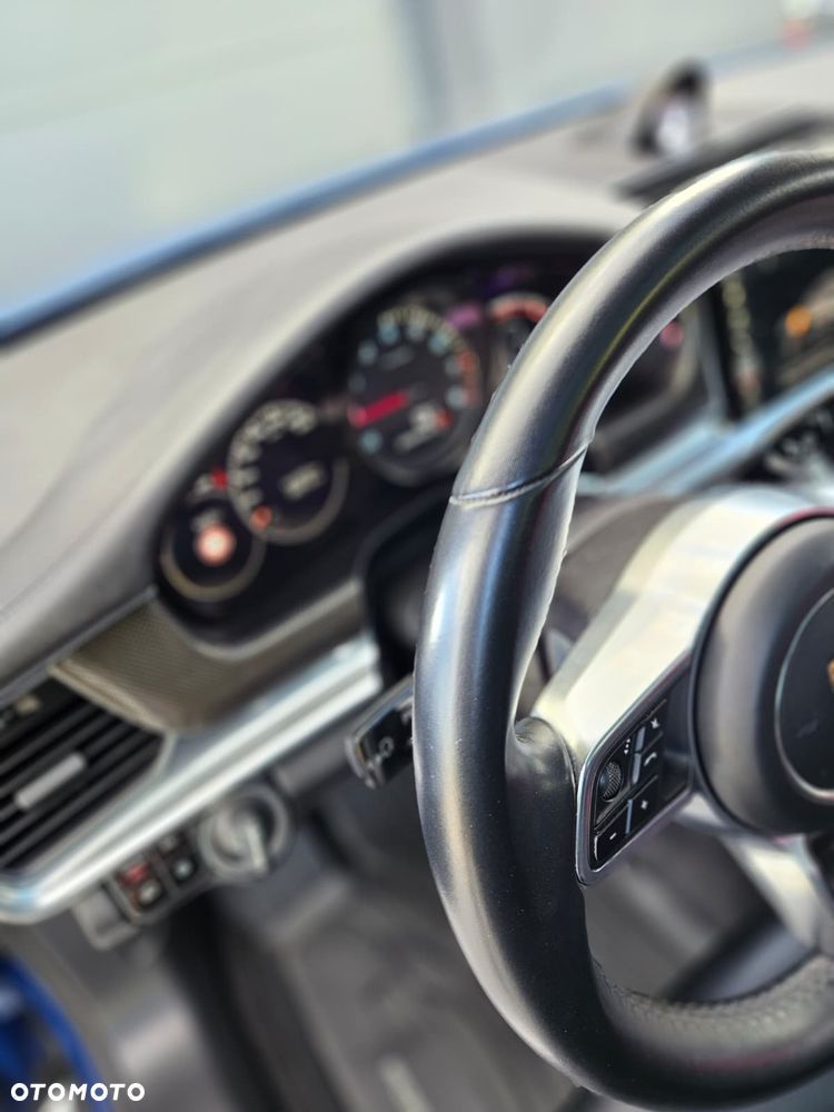 Porsche Panamera 4S - 18