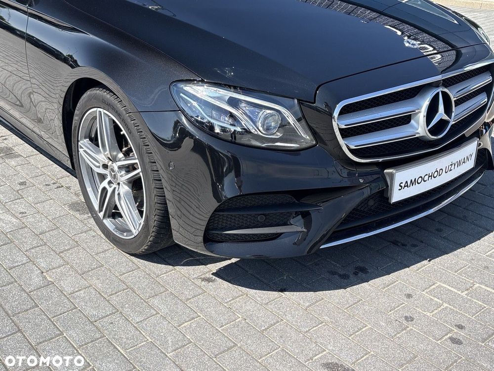 Mercedes-Benz Klasa E 220 d 4-Matic - 38