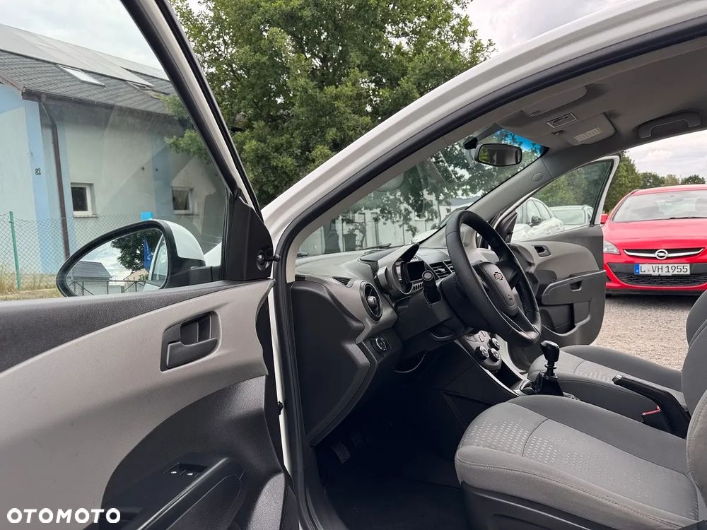 Chevrolet Aveo - 16