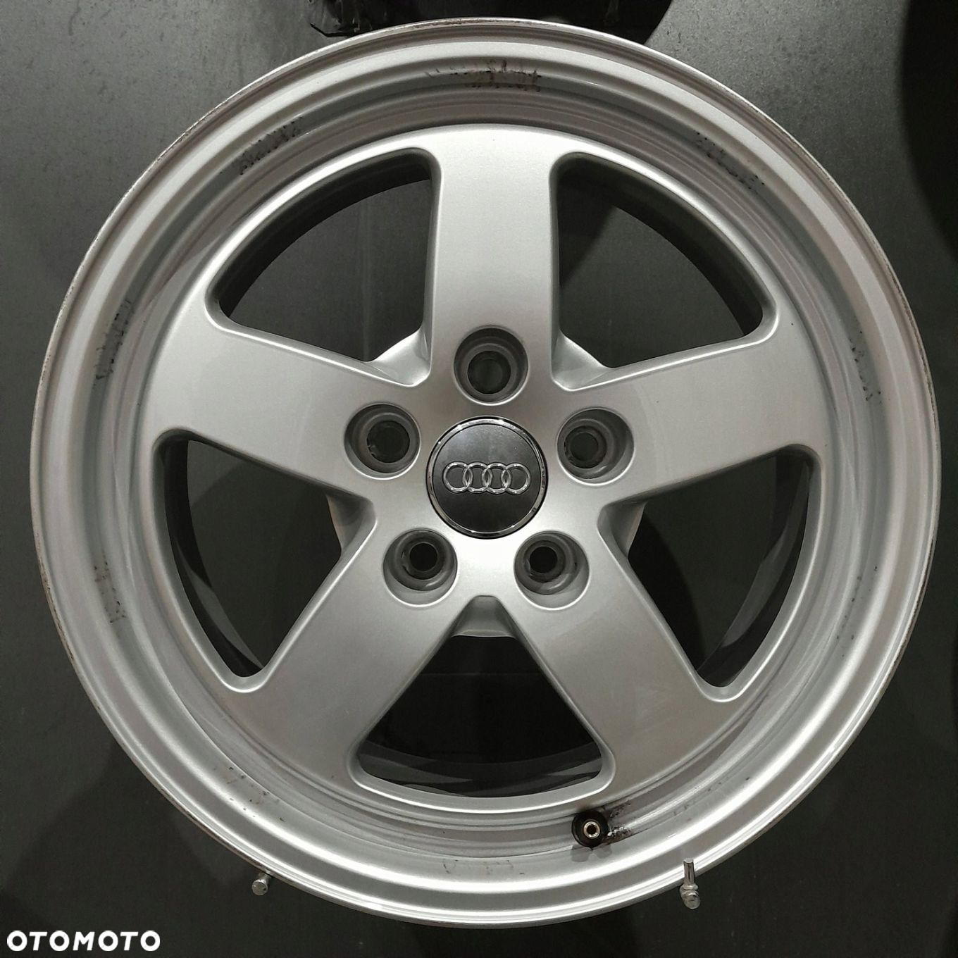 Felgi 16 5x112 Audi A4 B8 B9, A6 C7 OE F505190-39 - 4