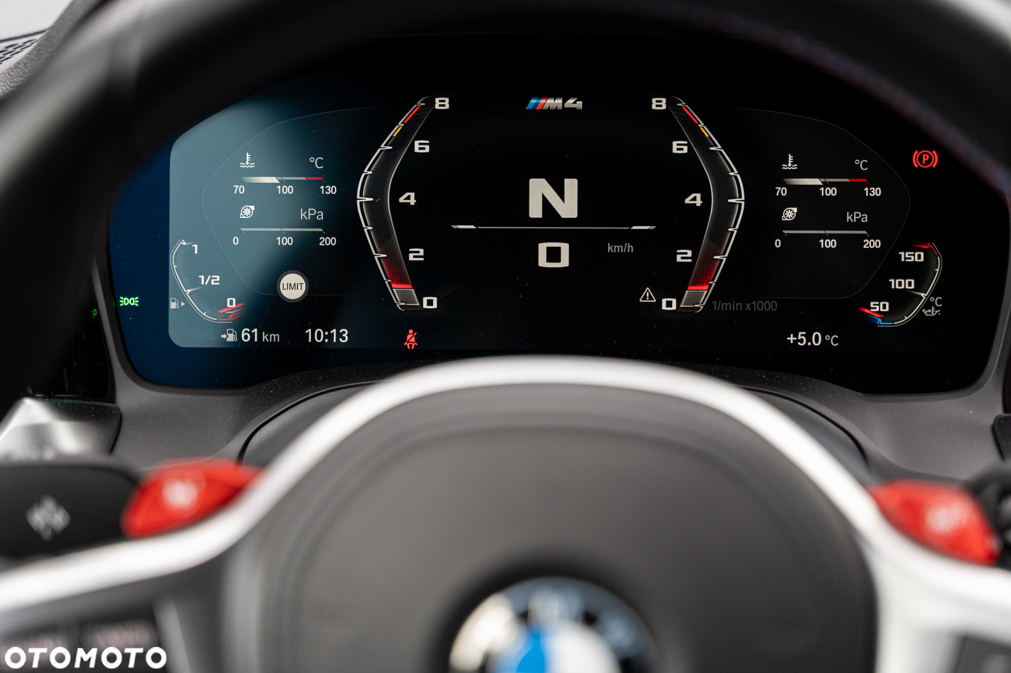BMW M4 Standard - 25