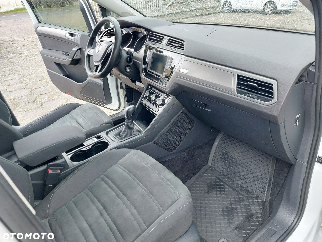 Volkswagen Touran 2.0 TDI BMT Highline DSG - 16