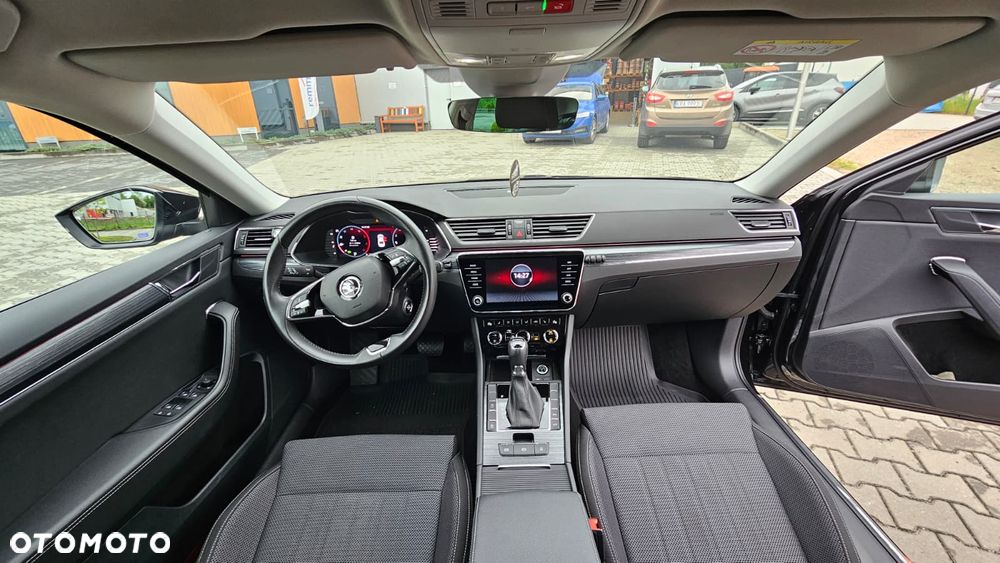 Skoda Superb 2.0 TDI SCR Style DSG - 1