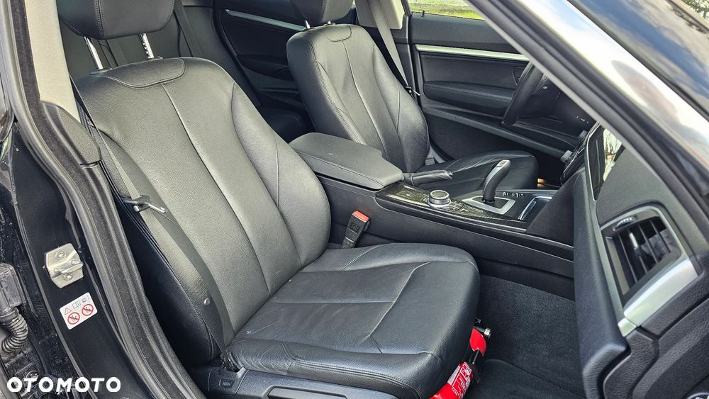 BMW 3GT 330i xDrive Luxury Line - 21