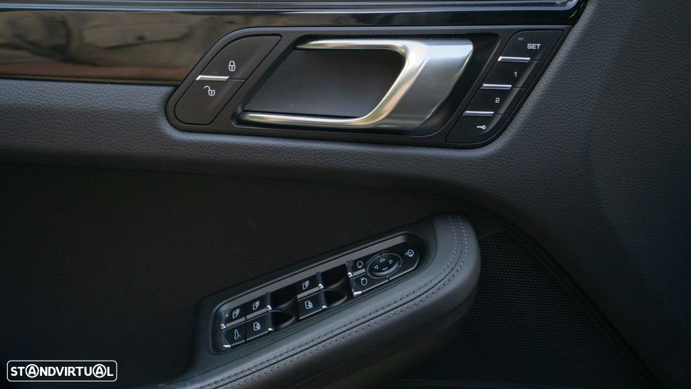 Porsche Macan Turbo Performance Package - 33