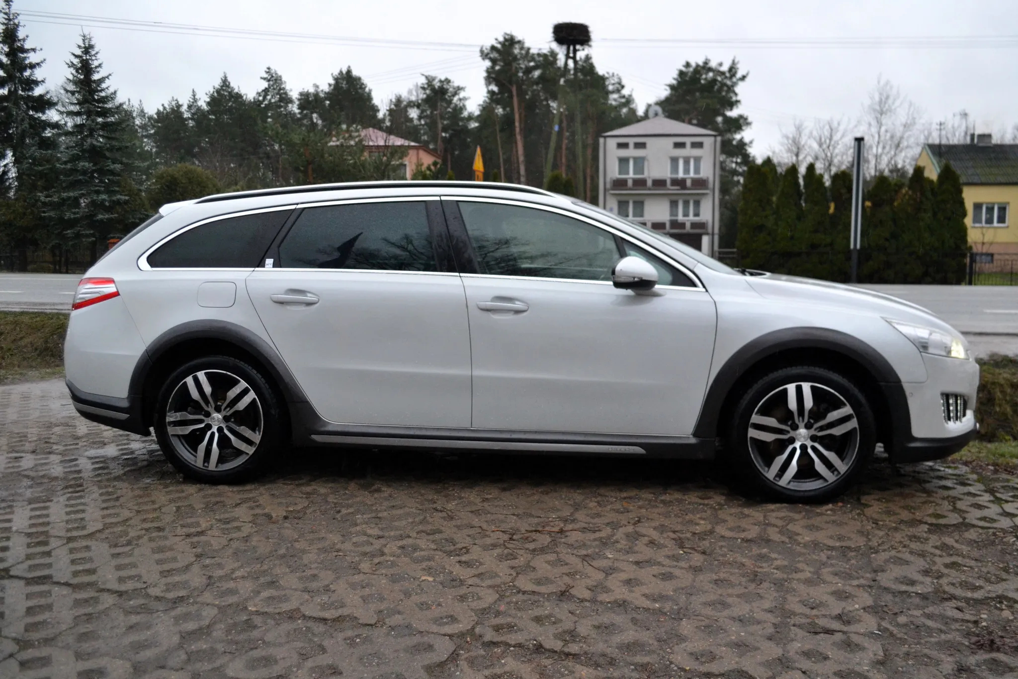 Peugeot 508 RXH Hybrid4 - 15