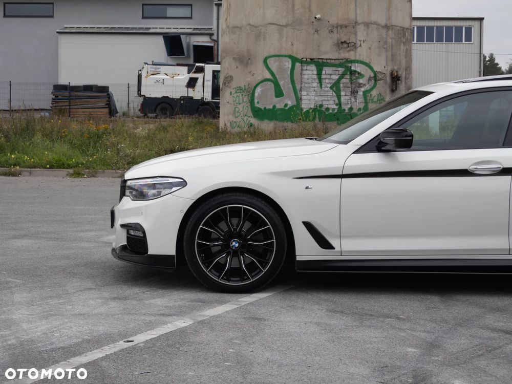 BMW Seria 5 520d xDrive - 15