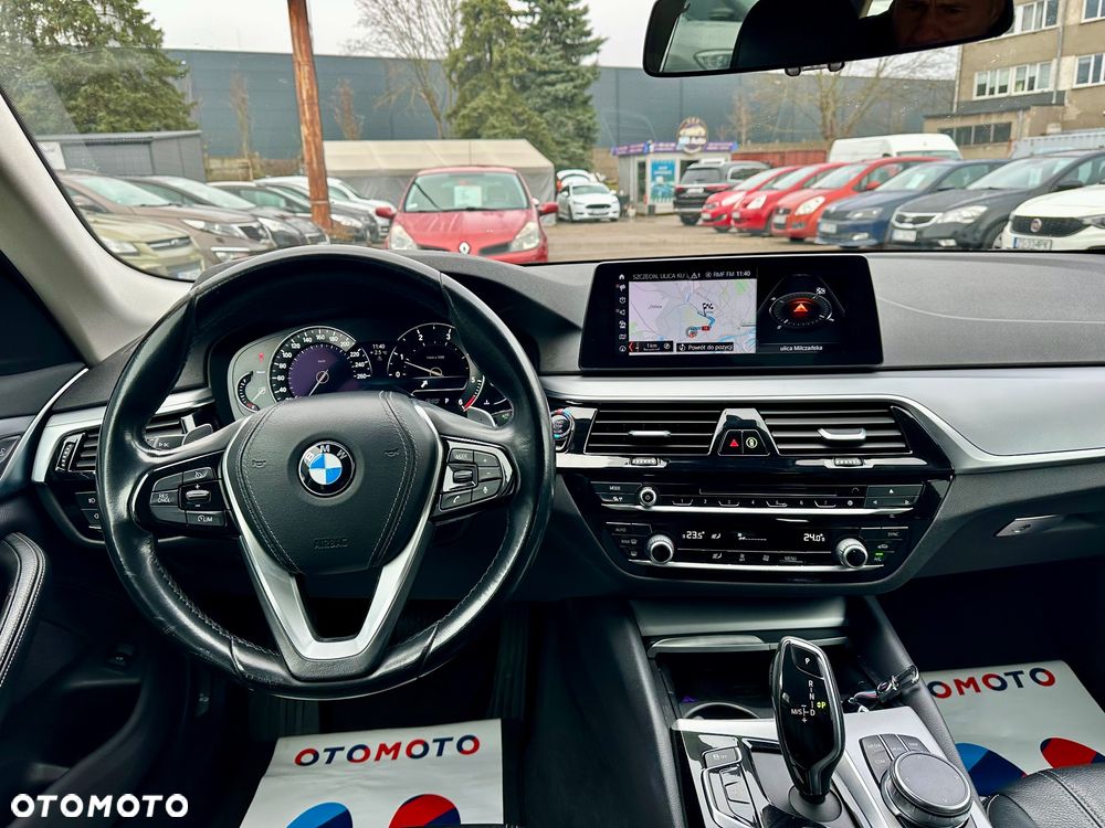 BMW Seria 5 520d xDrive Sport Line - 18