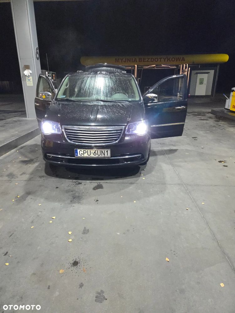 Chrysler Town & Country 3.6 Touring - 21