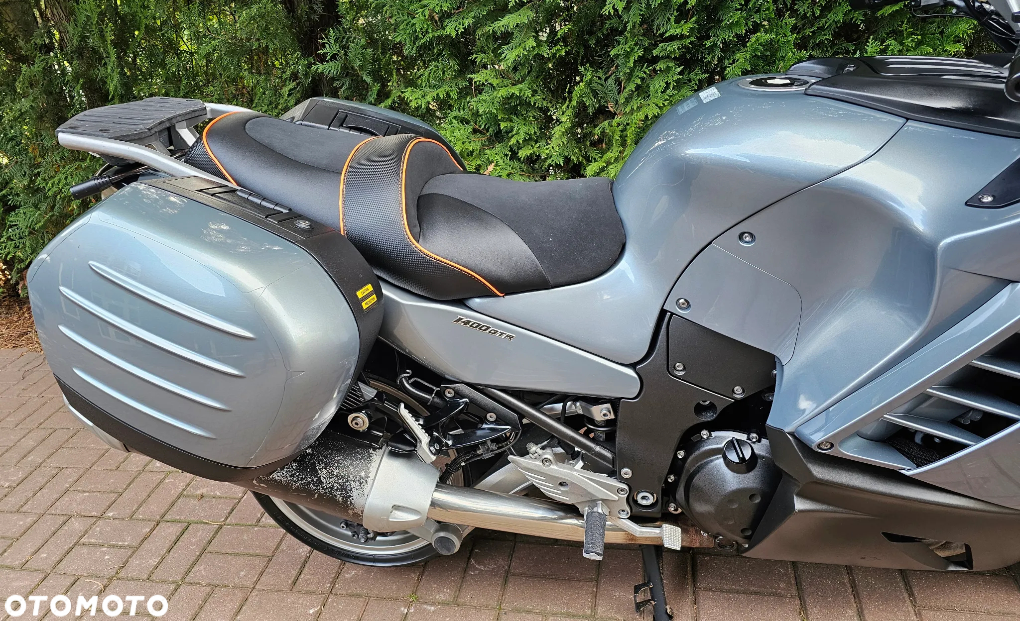 Kawasaki GTR - 9