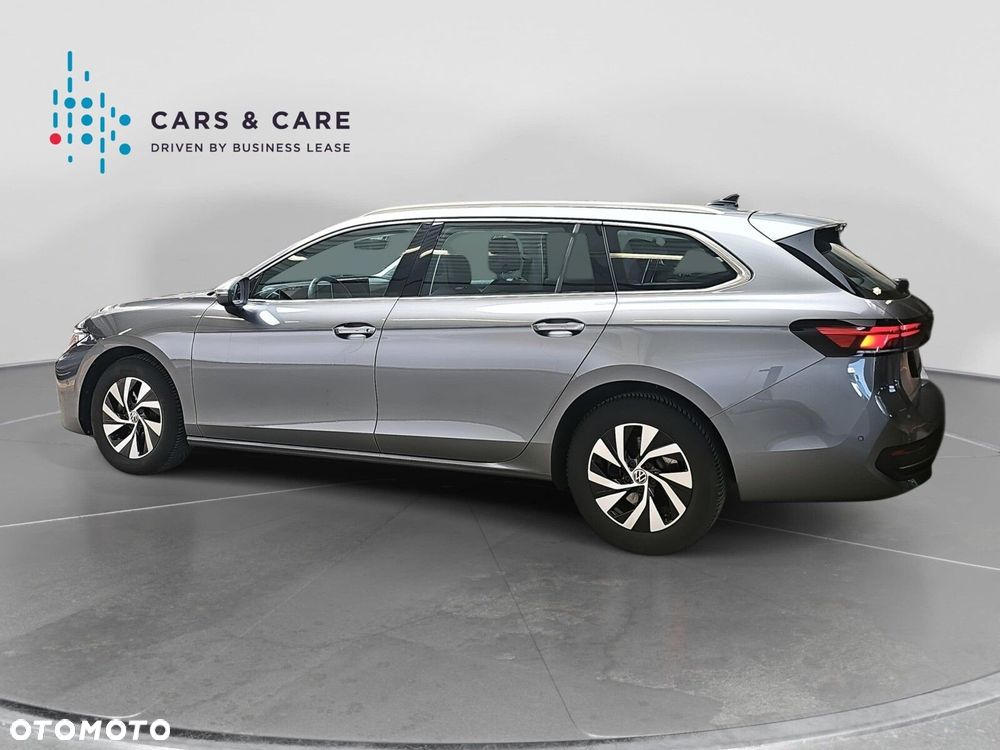 Volkswagen Passat - 32