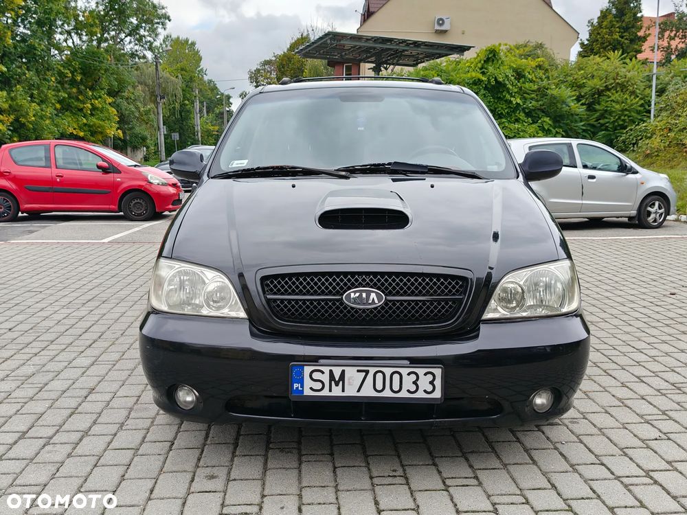 Kia Carnival CRDi Executive - 16