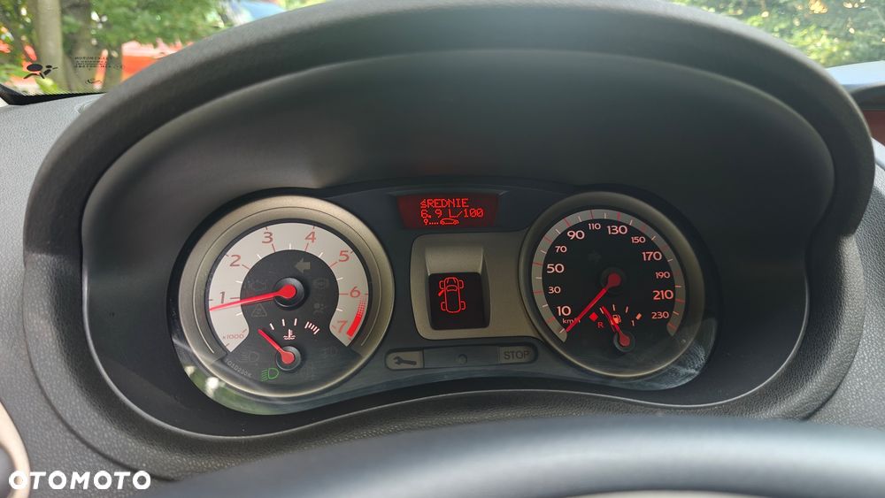 Renault Clio - 18