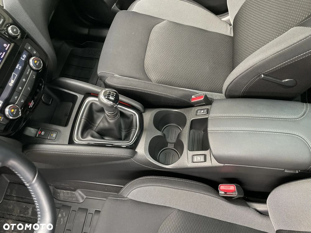Nissan Qashqai 1.3 DIG-T N-Connecta - 29