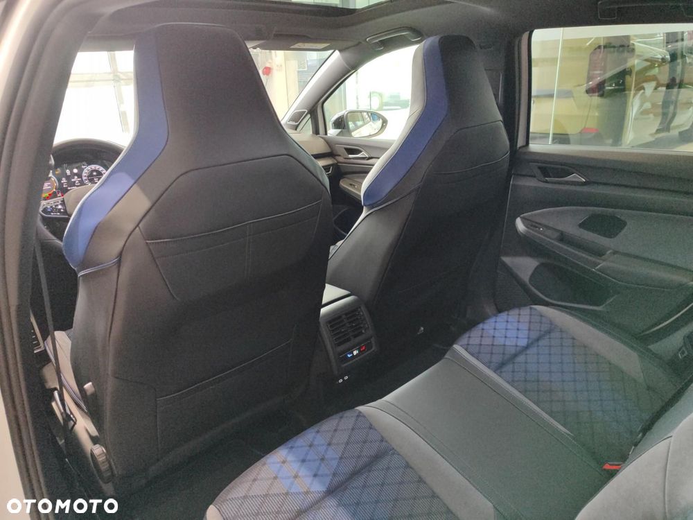 Volkswagen Golf - 21