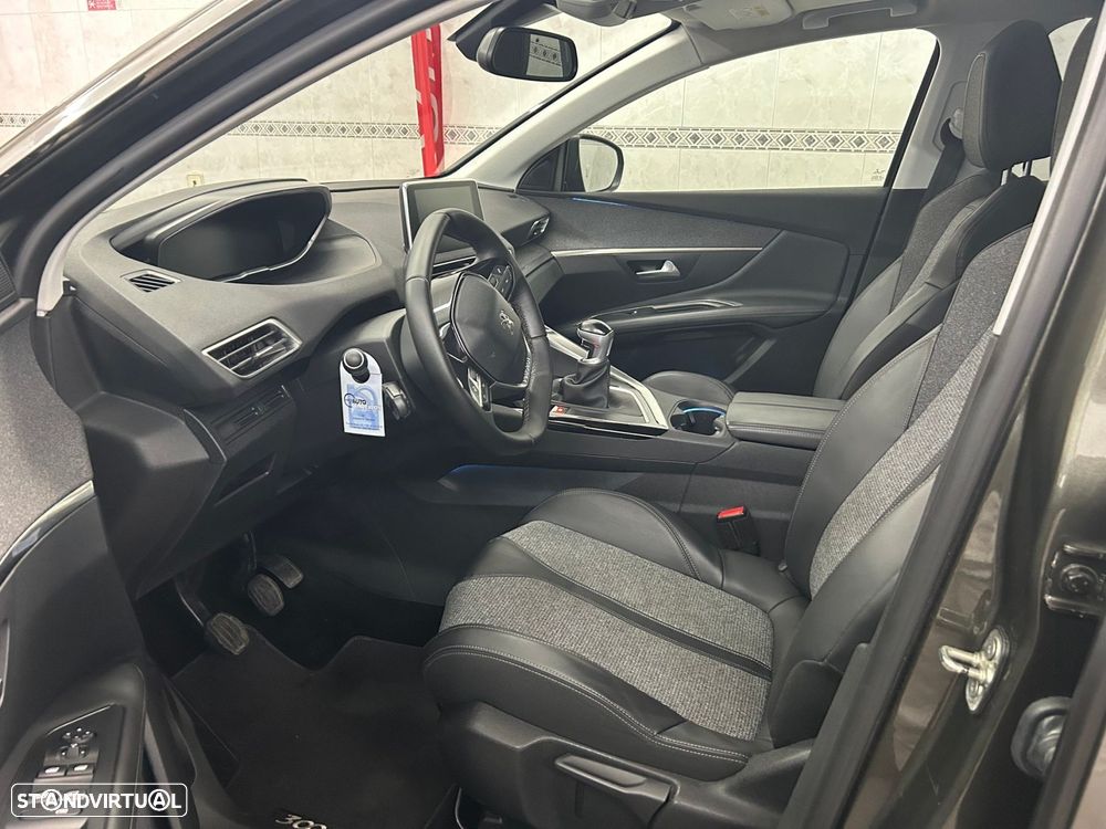 Peugeot 3008 1.2 PureTech Allure - 13