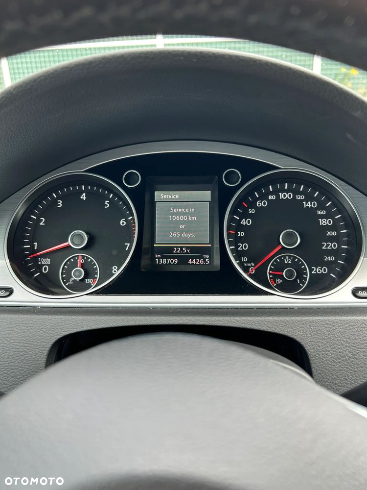 Volkswagen Passat Variant - 22