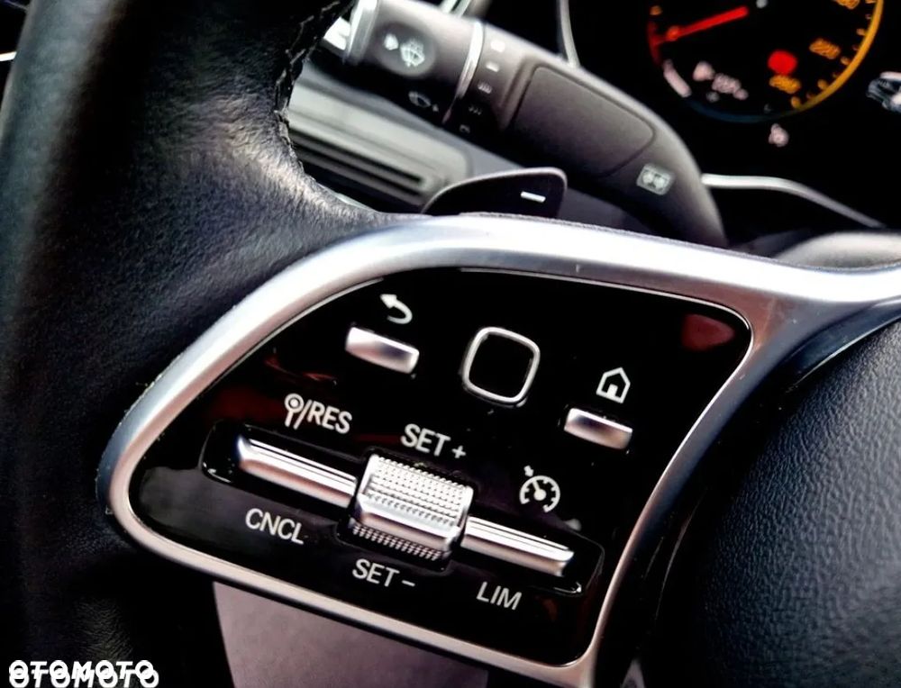 Mercedes-Benz GLC 200 d 4Matic 9G-TRONIC - 28