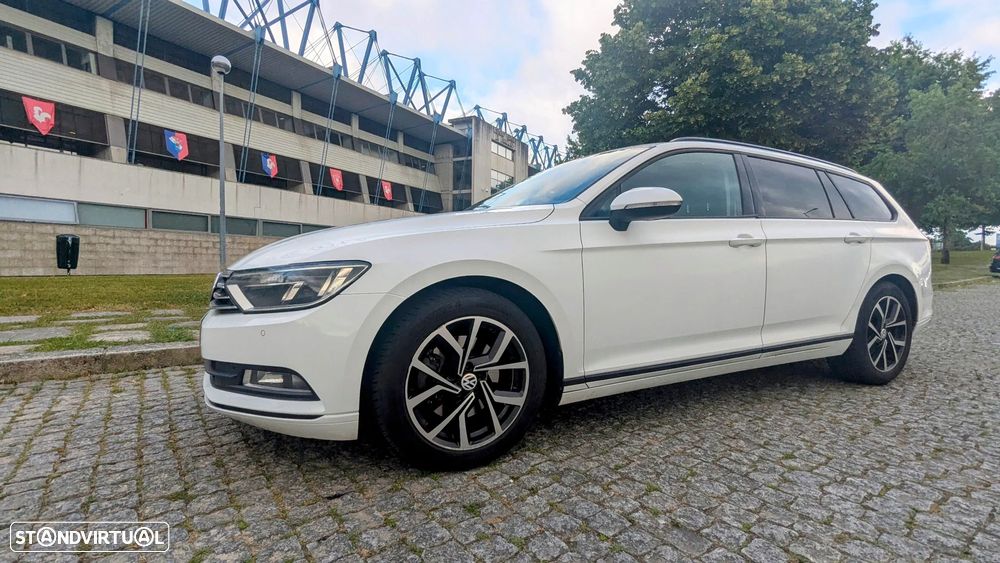 VW Passat Variant 1.6 TDI (BlueMotion ) Trendline - 11
