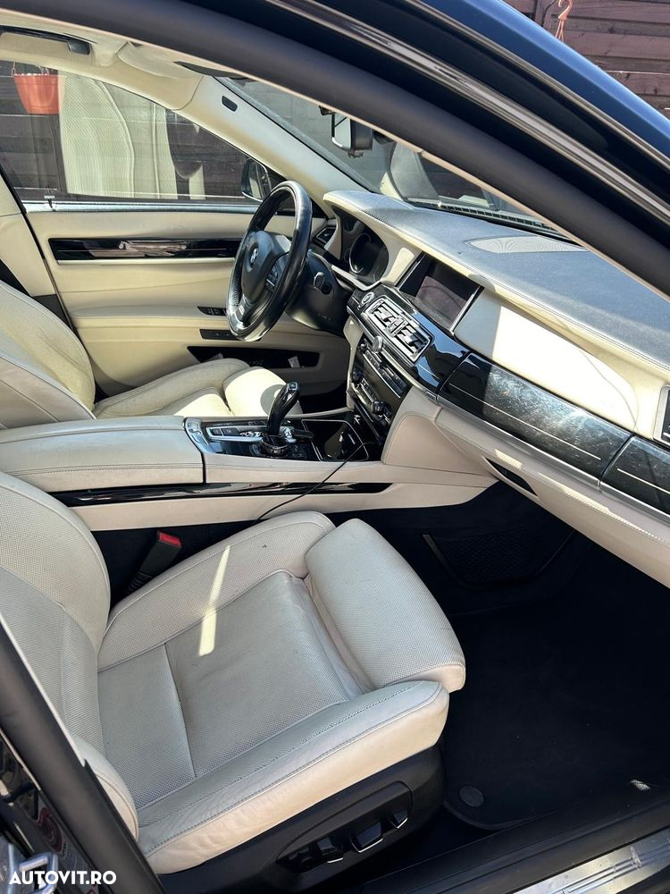 BMW Seria 7 740d xDrive - 8