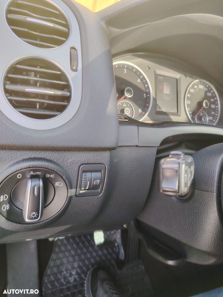 Volkswagen Tiguan - 10