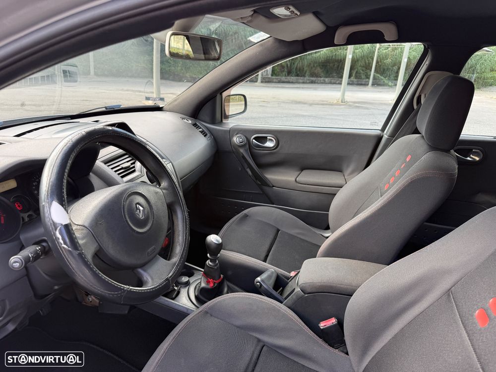 Renault Mégane Break 1.5 dCi FAP Dynamique - 14