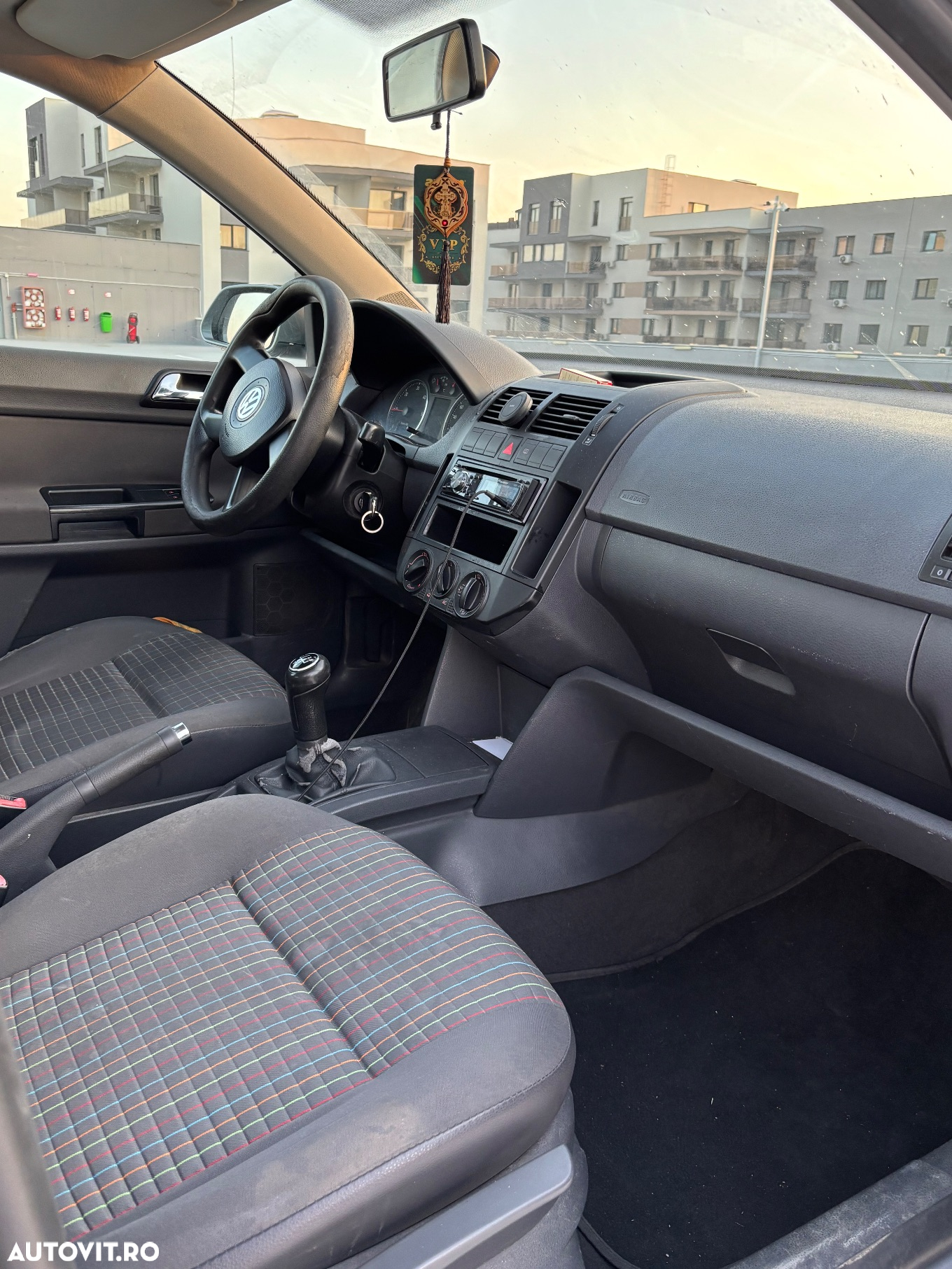 Volkswagen Polo - 8