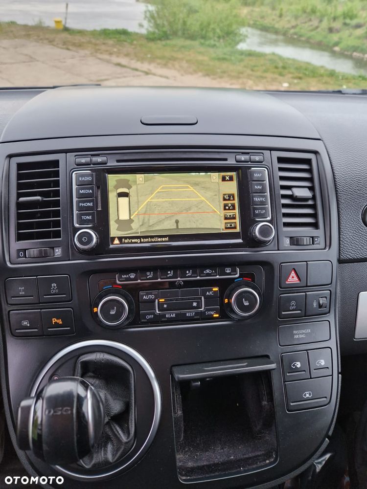 Volkswagen Multivan - 11