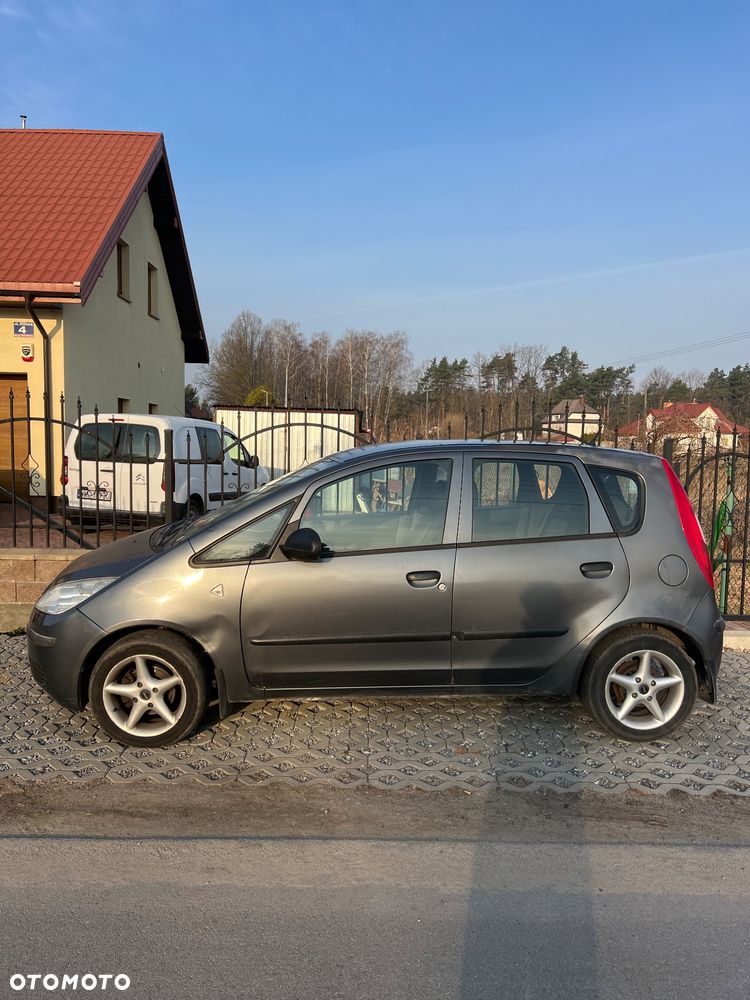 Mitsubishi Colt 1.1 - 5