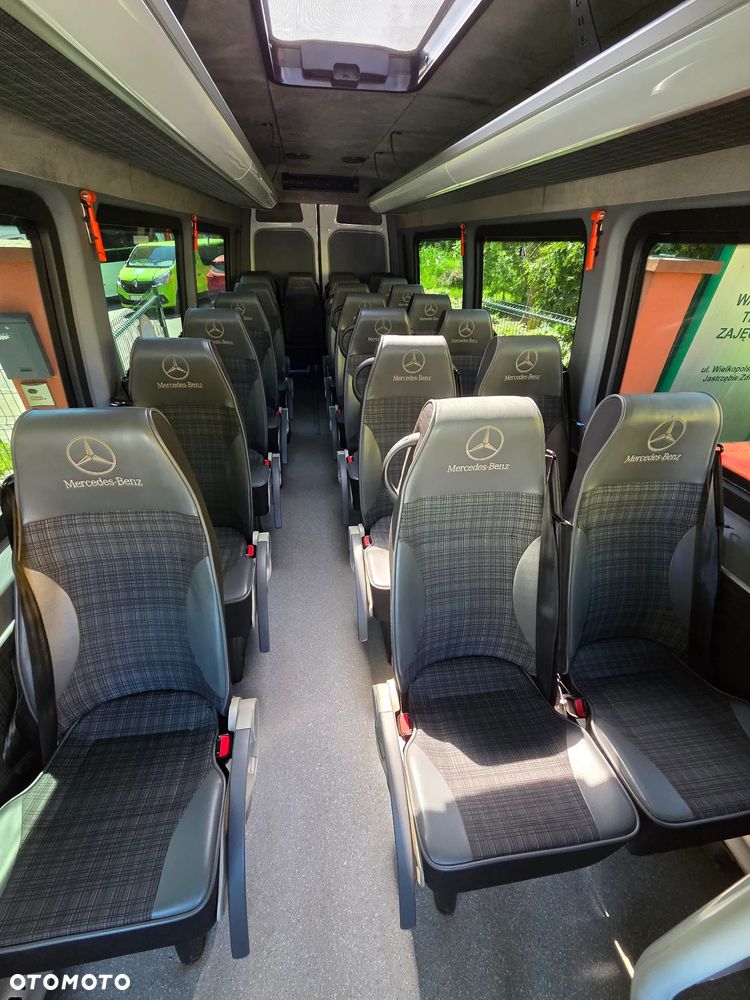 Mercedes-Benz Sprinter - 6