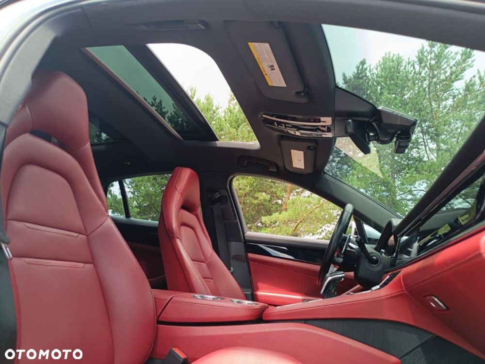 Porsche Panamera - 24