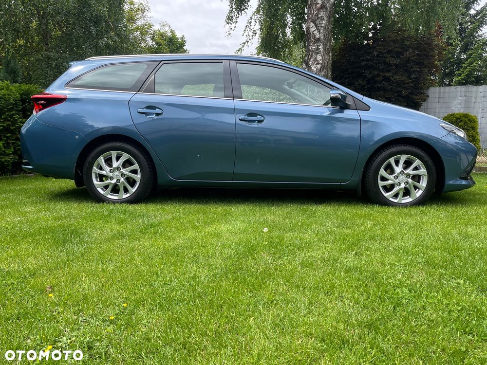 Toyota Auris 1.6 Comfort - 10