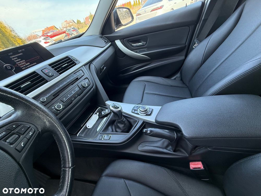 BMW Seria 3 318d Luxury Line - 19