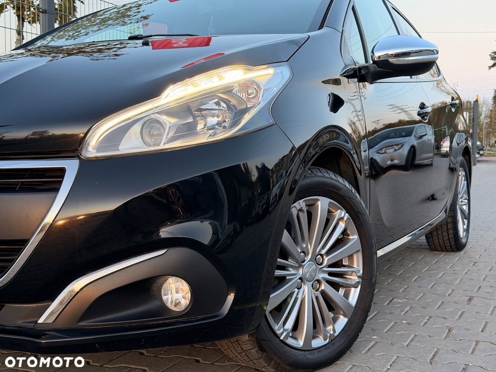 Peugeot 208 - 4
